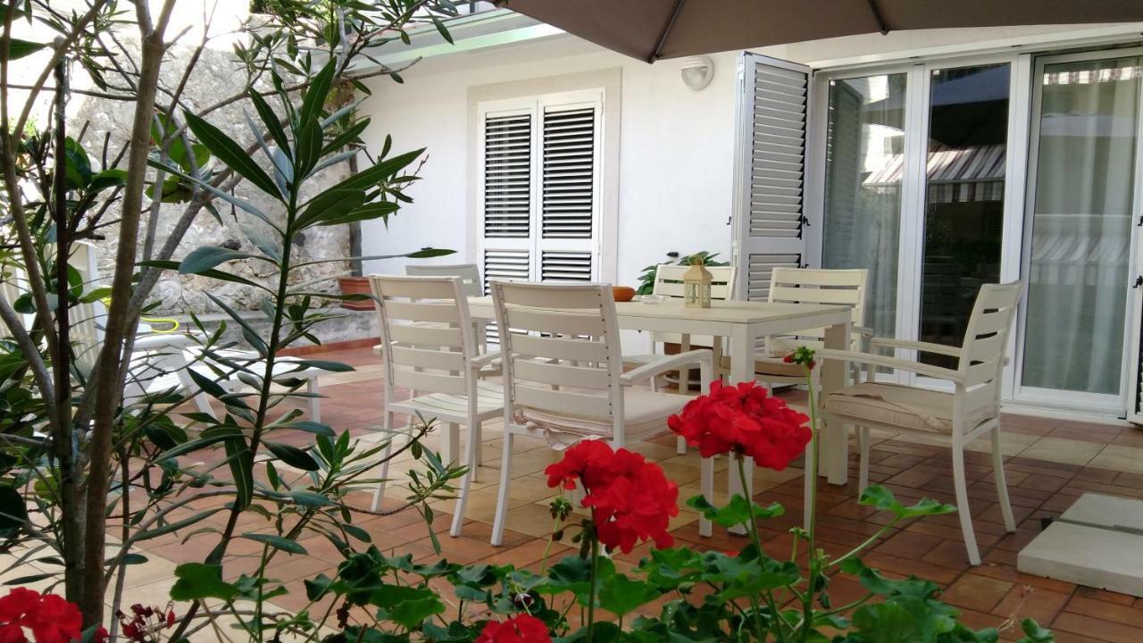 Corte Dei Merli Apartment & Studio 罗维尼 外观 照片