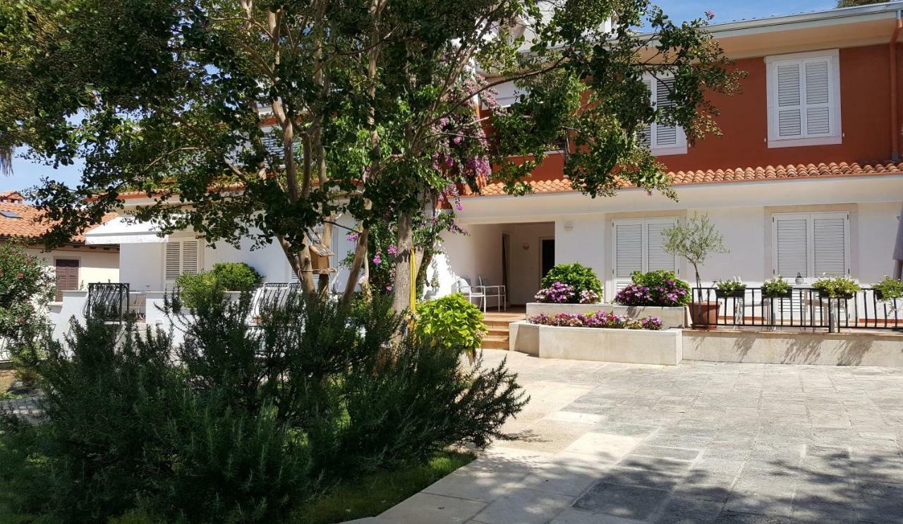 Corte Dei Merli Apartment & Studio 罗维尼 外观 照片